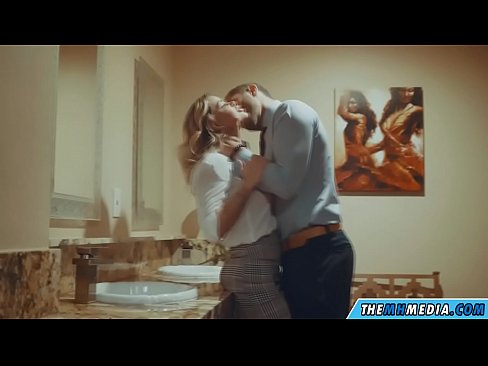 ❤️ Quando uma loira peituda o seduz em um banheiro público ❤❌ Porno em nós pt-br.tubsexer-porn.ru ❌❤